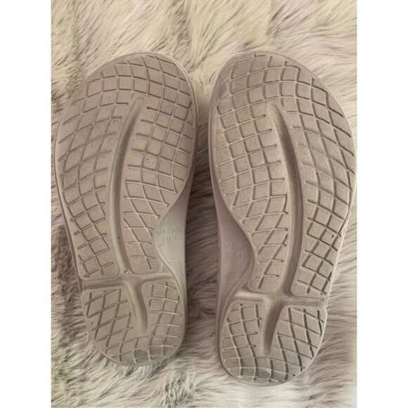 Oofos Unisex OOAHH SLIDE SANDAL - NOMAD W10 M8 - Picture 7 of 11